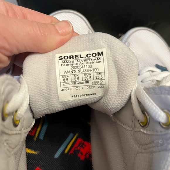 Sorel explorer II mid top waterproof sneaker sz 8.5 - Picture 7 of 9